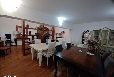 Casă cu 10 camere cu Teren 2000 Mp în Balotești - 9