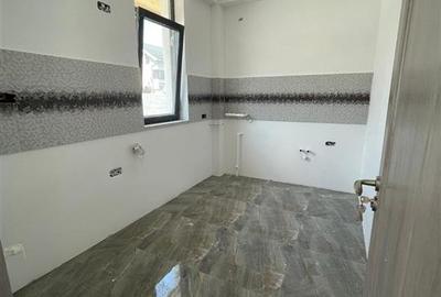 Casă individuală cu 3 camere cu Canalizare în Central - 2