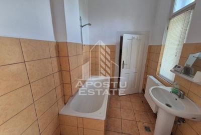 Casa Individuala cu 5 camere,teren 360 - 7