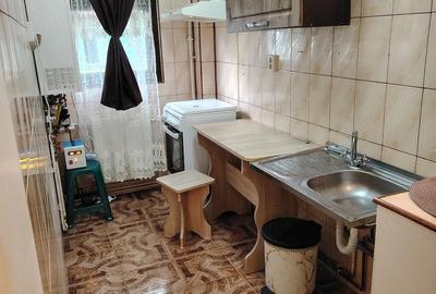 Apartament cu 2 camere semidecomandat în Micro 6 - 5