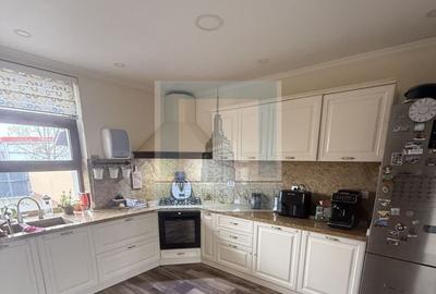 Casă individuală cu 7 camere cu Canalizare în Tractorul - 17