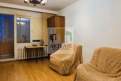 Garsoniera Decomandata Ozana - ! Decembrie 34 mp Centrala Termica - 2