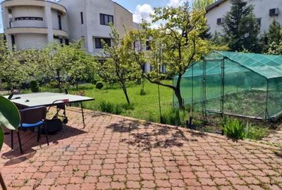 Vila de vanzare  B-dul Uverturii - 8
