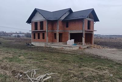 Casă cu 4 camere în Fălticeni - 3