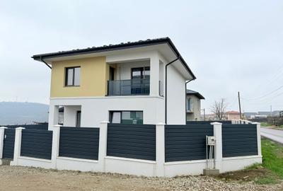 Casă individuală cu 4 camere cu Canalizare în Cug - 3