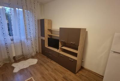 Garsonieră zona Far  mobilată utilată 22 mp Garsonieră zona Far  mobilată utilată 22 mp - 2