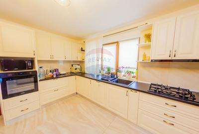 VILA DE VIS CU TEREN GENEROS, DE VANZARE - 7