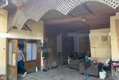 Casă cu 7 camere cu Canalizare în Central - 12