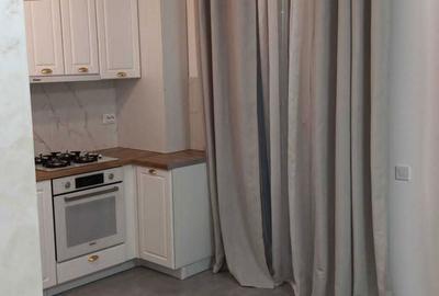 Casă cu 4 camere cu Teren 40 Mp în Florești - 1