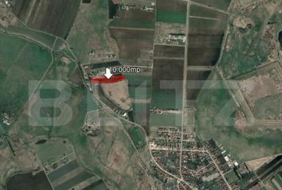 Teren de 10000 mp, în Central