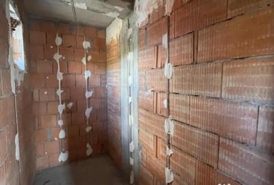 Apartament cu 2 camere semidecomandat în Independenței - 1