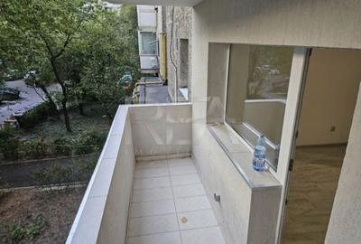 3 camere, decomandat, et 1/10, bloc din 1978- Drumul Taberei - 4