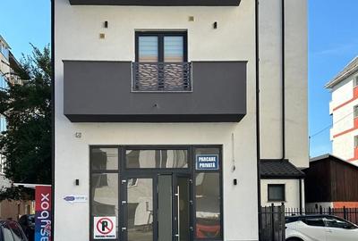 Spațiu comercial, de 65 mp, în Central - 4