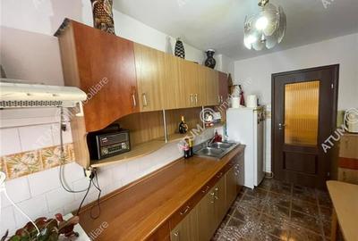 Apartament 3 camere decomandate si balcon zona Vasile Aaron Sibiu - 4