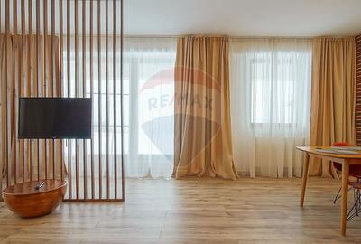 Apartament cu 3 camere semidecomandat, mobilat în Drumul Poienii
