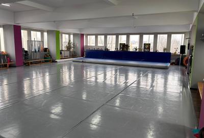 Birou, de 240 mp, în Baza 3 - 4