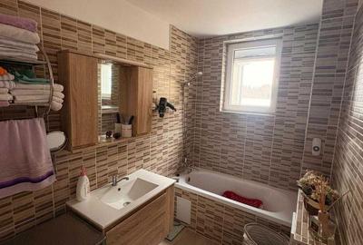 Apartament cu 2 camere decomandat în Drumul Carului