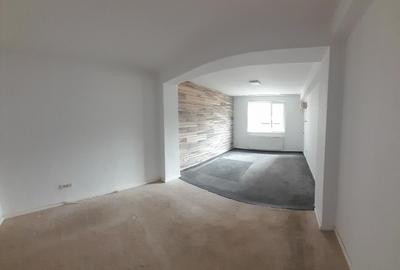 Casă individuală cu 12 camere cu Canalizare în P-ța Muncii - 3