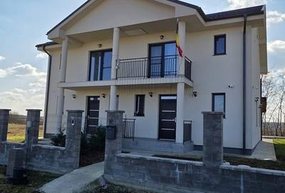 Casă cu 4 camere în Central - 13