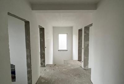 Casă cu 3 camere cu Teren 450 Mp în Central - 10