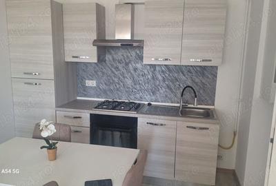 Ofer spre inchiriere apartament 3 camere , zona reziden?iala ?i perfecta pentru familie . - 4