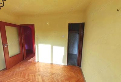 Apartament cu 4 camere decomandat în Cetății - 1