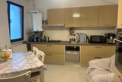 Apartament cu 3 camere la mansarda, 85 mp