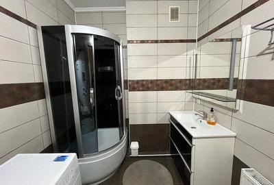 Apartament cu 2 camere semidecomandat în Olteniței