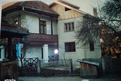 Casă cu 5 camere cu Teren 479 Mp în Central - 3