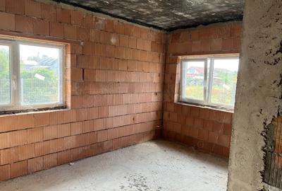 Vand casa Bazo?u Nou, Bucova? - 3