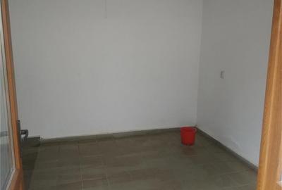 Spațiu comercial, de 20 mp, în Bumbești-Jiu - 3