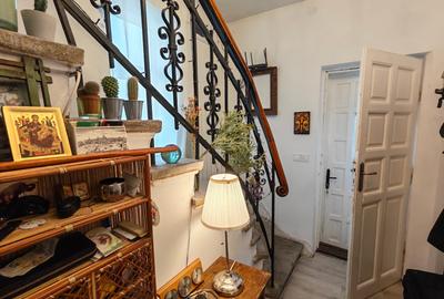 Casă individuală cu 5 camere cu Canalizare în P-ța Unirii - 13