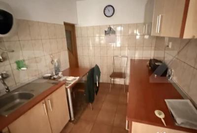 Casă cu 11 camere cu Teren 720 Mp în Democrației - 10