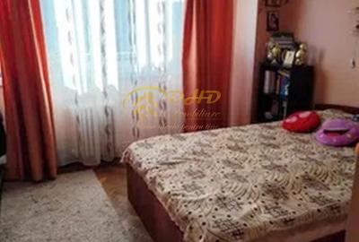Apartament cu 3 camere decomandat în Alexandru cel Bun - 2