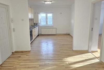 Apartament cu 4 camere decomandat în 22 Decembrie - 18