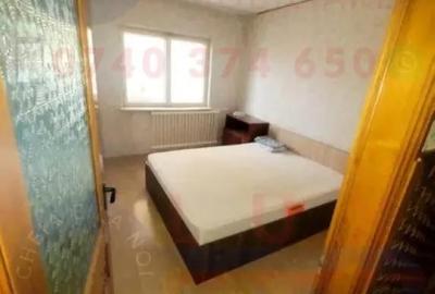Apartament cu 3 camere decomandat în E3
