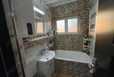 Apartament cu 3 camere decomandat în Eroii Revoluției - 11