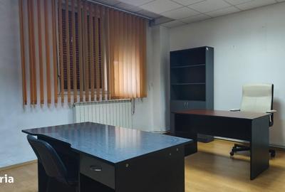 Spațiu comercial, de 30 mp, în Central