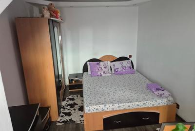 Apartament de vânzare - 5