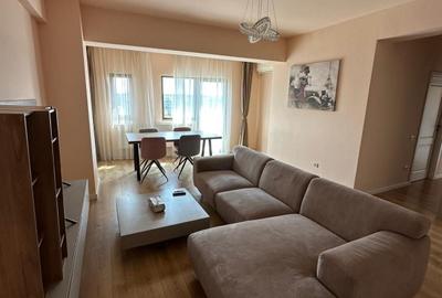 Apartament cu 3 camere decomandat, mobilat în Sisești