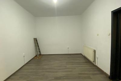 Apartament 1 camera la vila zona SPital Militar , Piata Cipariu - 5