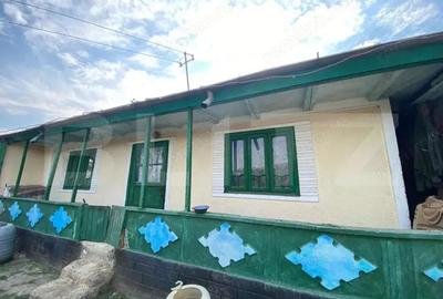 Casa batraneasca cu teren generos 1145mp in Rediu acces usor Iasi