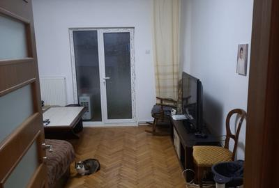 3 camere Exercițiu / fondul vechi , Decomandat / centrala , Amplasament DEOSEBIT - 9