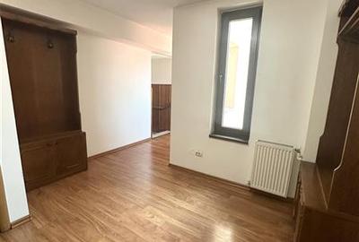 Casă individuală cu 8 camere cu Canalizare în Casa de Cultură - 5
