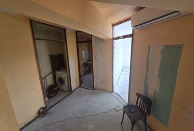 Langa Sud Plaza. Decomandat. Centrala proprie. 2 Balcoane, Debara. - 15