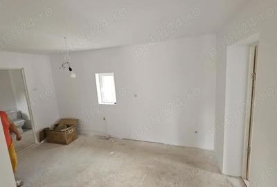 Casă cu 4 camere cu Teren 900 Mp în Central - 7