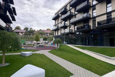 OPORTUNITATE DE INVESTIȚIE: Spațiu comercial 130 mp - mall, vitrină mare sticlă - 9