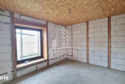 Casă cu 4 camere cu Teren 4414 Mp în Orțișoara - 15