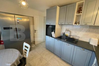 Apartament 3 camere, 72 mp, zona Siret