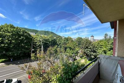Apartament doua camere in zona Precista